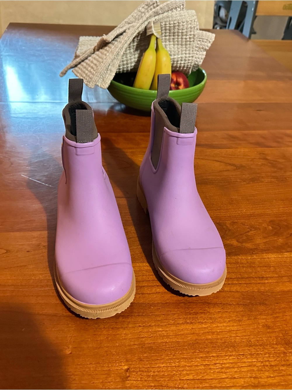 Merry People Lavender Rain Chelsea Boots with Tan Sole Size 40 - Picture 2 of 6